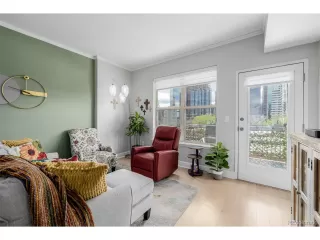 Photo #2: 1913109 Listing