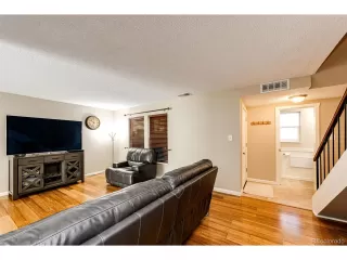 Photo #6: 1913226 Listing