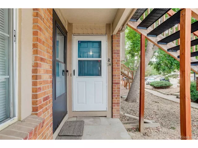 MLS: 1915793 Condo For Sale