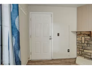 Photo #5: 1915793 Listing 