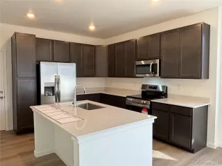 Photo #2: 1917722 Listing