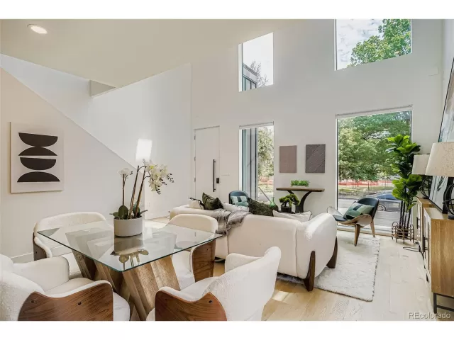 MLS: 1918763 Condo For Sale