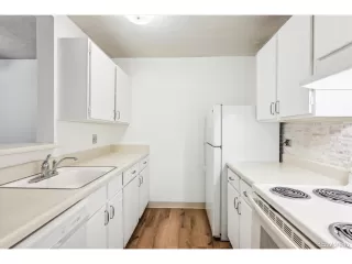 Photo #2: 1919407 Listing