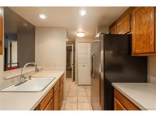 Photo #6: 1919853 Listing