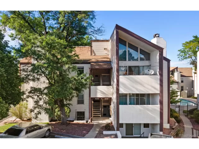 MLS: 1921186 Condo For Sale