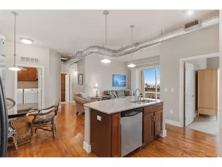 Photo #6: 1922796 Listing