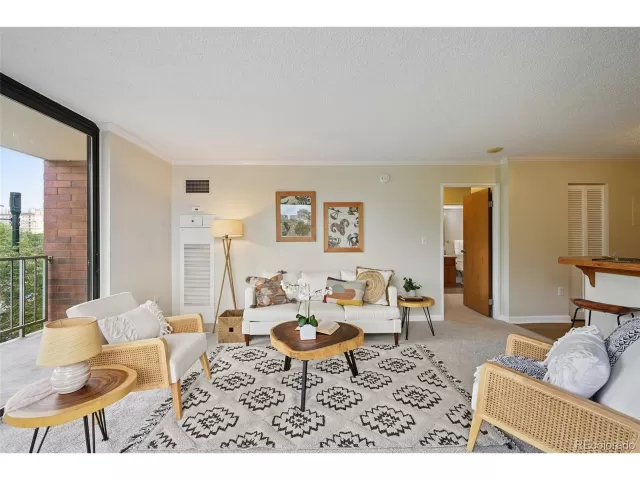 MLS: 1925212 Condo For Sale