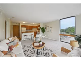 Photo #4: 1925212 Listing