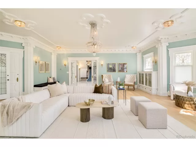 MLS: 1925605 Condo For Sale