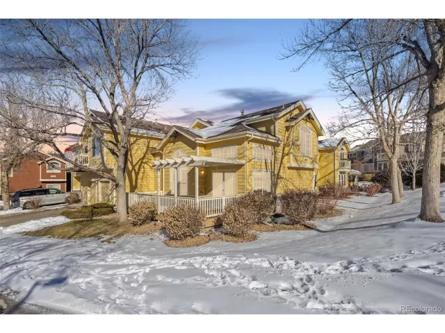 MLS: 1926920 Condo For Sale