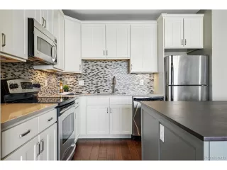 Photo #3: 1929183 Listing