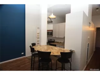 Photo #5: 1930337 Listing