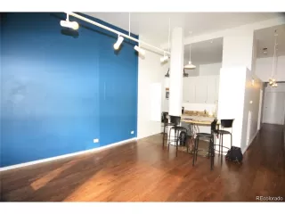 Photo #6: 1930337 Listing