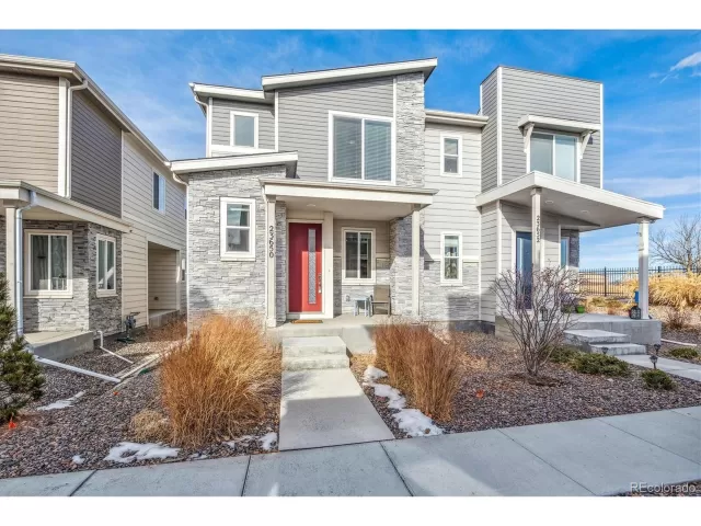 MLS: 1931019 Condo For Sale