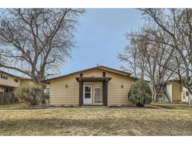 MLS: 1933073 Condo For Sale