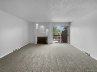 Photo #3: 1933882 Listing