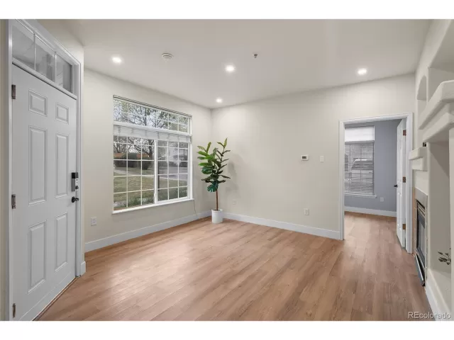 MLS: 1936315 Condo For Sale