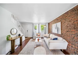 Photo #4: 1938433 Listing 