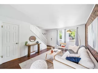 Photo #5: 1938433 Listing 