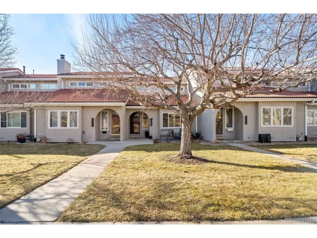 MLS: 1938484 Condo For Sale