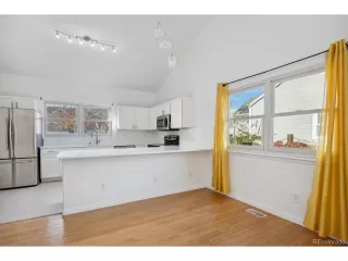 Photo #5: 1943481 Listing