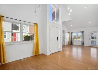 Photo #6: 1943481 Listing