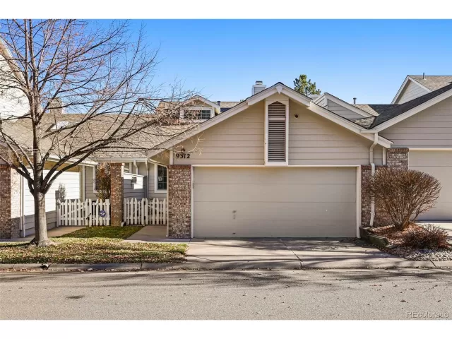 MLS: 1943826 Condo For Sale