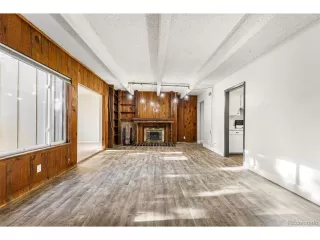 Photo #5: 1945437 Listing