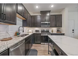 Photo #3: 1946823 Listing