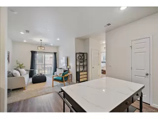 Photo #5: 1946823 Listing