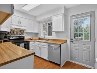 Photo #6: 1947125 Listing