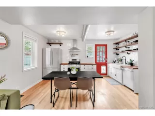 Photo #5: 1950010 Listing