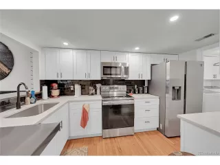 Photo #6: 1951882 Listing