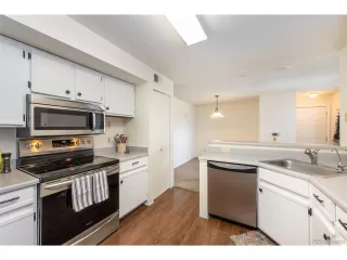 Photo #5: 1952885 Listing 