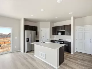 Photo #5: 1958026 Listing 