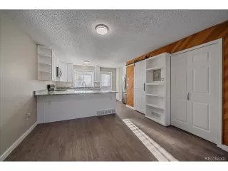 Photo #6: 1960334 Listing