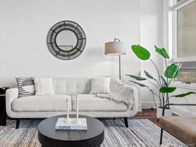 MLS: 1963181 Condo For Sale