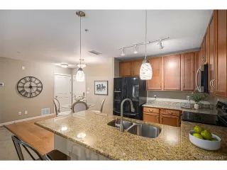 Photo #5: 1963488 Listing