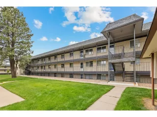 More Details about MLS # 1963963 : 1723 ROBB ST 43 LAKEWOOD CO 80215