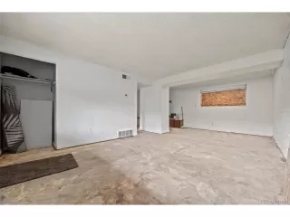 Photo #6: 1963963 Listing