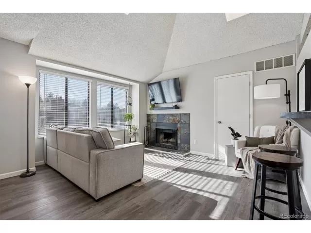 MLS: 1964686 Condo For Sale