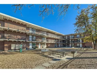 Photo #5: 1967940 Listing