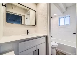 Photo #6: 1967940 Listing