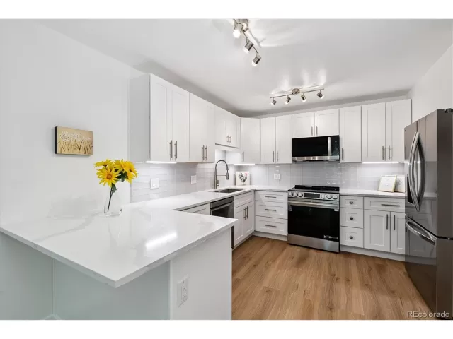 MLS: 1971401 Condo For Sale