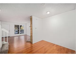 Photo #5: 1972165 Listing 