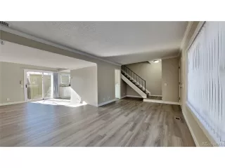 Photo #4: 1981623 Listing