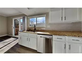 Photo #6: 1981623 Listing