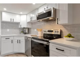 Photo #5: 1981632 Listing