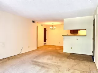 Photo #4: 1986336 Listing