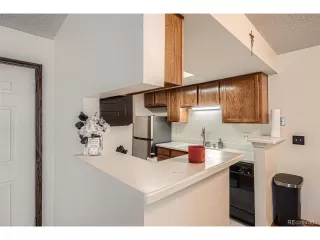 Photo #5: 1988745 Listing